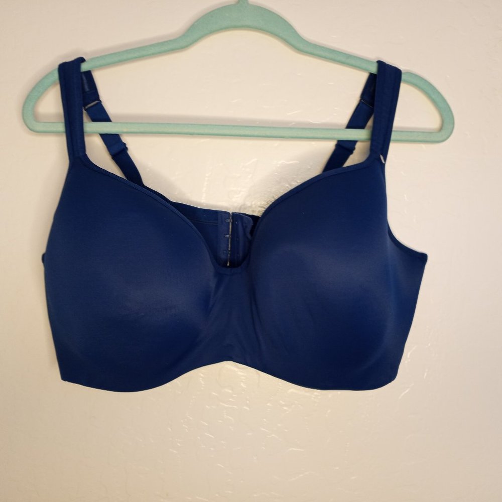 Woman's size 44DDD underwire bra.